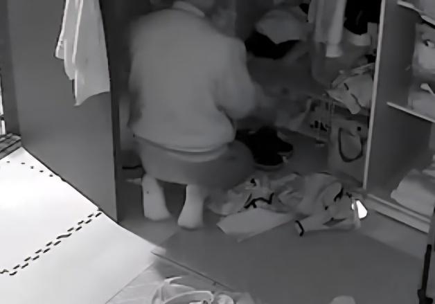 한밤 아파트 베란다 침입해 여성 속옷 '킁킁'…30대 불구속 기소