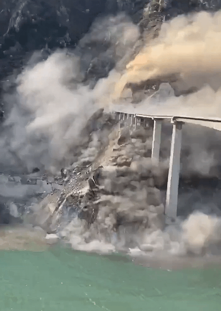 &#40;웨이보 갈무리&#41;