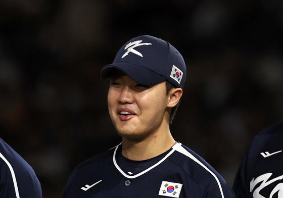 일본전 '깜짝 선발' 정우주, 무너진 마운드 자존심 살릴까