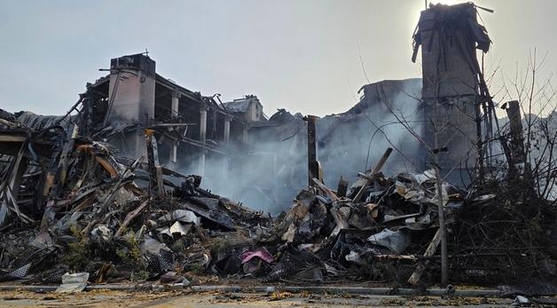 천안 물류창고 화재 60시간 만에 완진…"4층서 최초 발화"