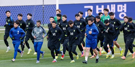 꽃길이냐 가시밭길이냐…홍명보호, 6일 운명의 조 추첨에 촉각