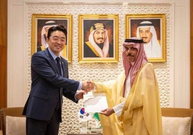 강훈식, 사우디에 李대통령 친서 전달…중동 외교 '동분서주'