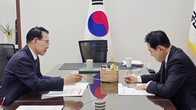 이완섭 서산시장, 국회 찾아 ‘해뜨는 서산’ 동력 확보 총력