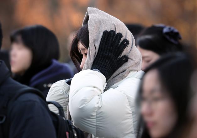 [뉴스1 PICK] 칼바람 '쌩쌩'···출근길 영하권 추위