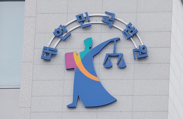 마약 취해 포르쉐 몰다 6중 추돌사고 낸 20대 징역 5년