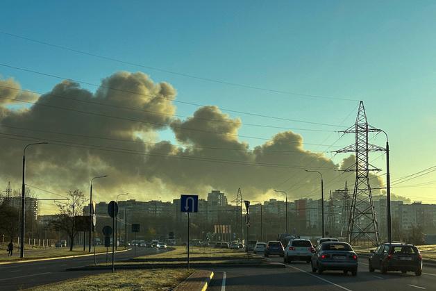 러·우크라 성탄절에도 곳곳 포성…정유시설 등 미사일·드론 공격