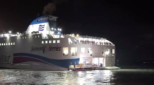 "막을 수 있었다"…'무인도 좌초' 여객선 운항책임자 3명 구속기소