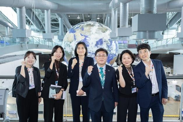 아마존 다녀온 기후장관 "에너지-산업구조 성공적 전환시킬 것"