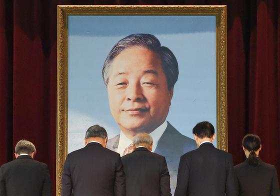 [뉴스1 PICK]故 김영삼 전 대통령 서거 10주기 추모식 거행