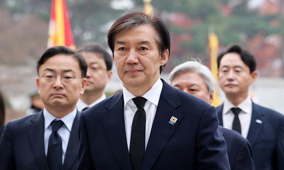  [뉴스1 PICK] 조국, 현충원 참배로 첫 당대표 일정 시작