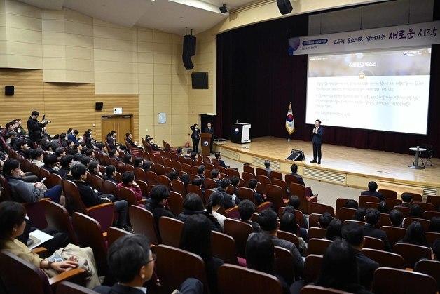 美 관세협상·MASGA 활약한 공무원들 특별성과포상 4000만 원 받는다