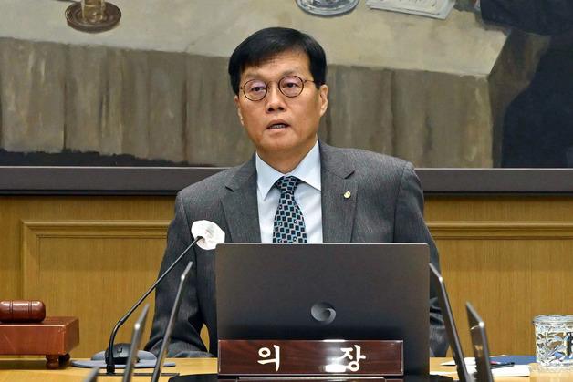 이창용 "3개월 뒤 금리 인하·동결 3대3…국민연금 환헤지로 수익성 확보"(종합)