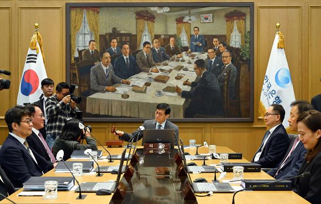 한은, 임시 금통위 소집…日 금리인상 앞두고 환율 변동성 점검