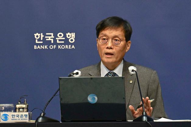 이창용 "환율, 금융위기 아니지만…물가·양극화 위기"