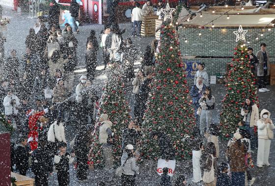 [오늘의 날씨] 부산·경남(8일, 월)…낮 최고 11도·매우 건조