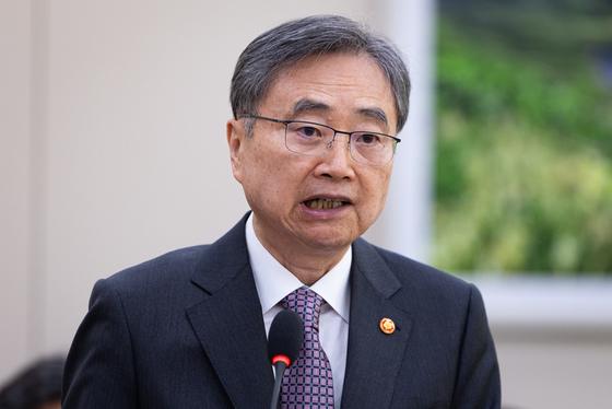 조현 외교 "지정학적 환경 대응 위해 핵잠 도입…수동적 대응 벗어난 것"