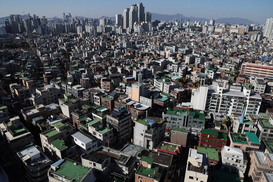 국민 45.8% "주택가격 오를 것"…APEC 긍정 평가 63.9% [조원] 