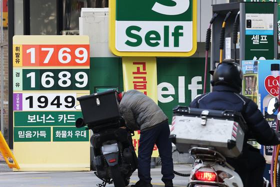 전국 주유소 휘발유 가격, 6주 연속 상승…"다음주 하락 전환 예상"