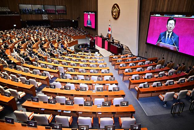 [뉴스1 PICK]李대통령 국힘 불참 속 시정연설 "AI시대 열 첫 예산"