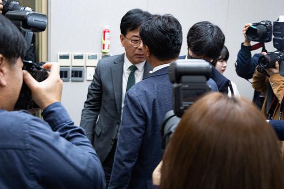 신동욱 "배치기 누가 먼저냐가 아닌 野 원내대표 존중하지 않은 것 사과해야"