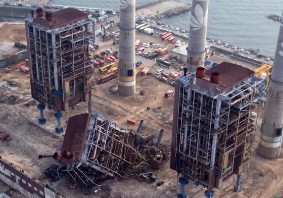 "안타까움 말로 설명할 수 없어"…울산화력 붕괴사고 시민들 충격