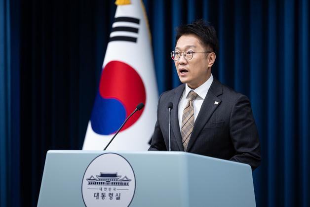 李대통령 중노위원장에 박수근 교수 내정…방사청장에 이용철 변호사(상보)