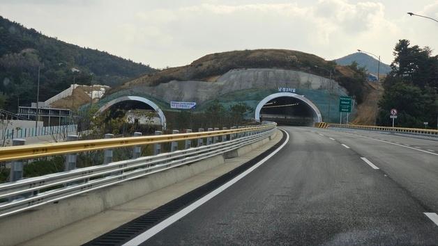 포항~영덕고속국도 8일 오전 10시 개통