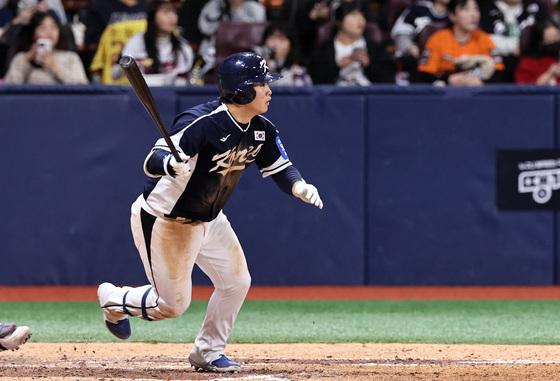 뒷심 강한 야구대표팀, 한화에 7-4 역전승…7회 4득점