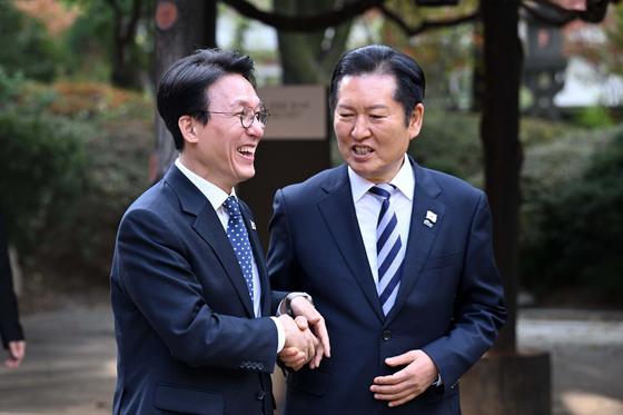 김민석·정청래, 왜 '경쟁적' 호남행?…"지선 승리 우선인데 텃밭만 챙겨"