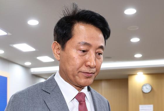 오세훈 "명태균에게 여론조사 맡긴 적 없어"…첫 재판서 혐의 부인