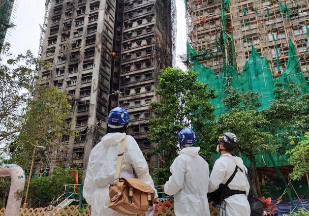 홍콩 정부 격앙…"화재 참사 이용한 반중 세력, 어디 숨어도 처벌"