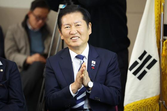 정청래, 이석연 만나고 상인·외식업계 간담회…연말 '분주'