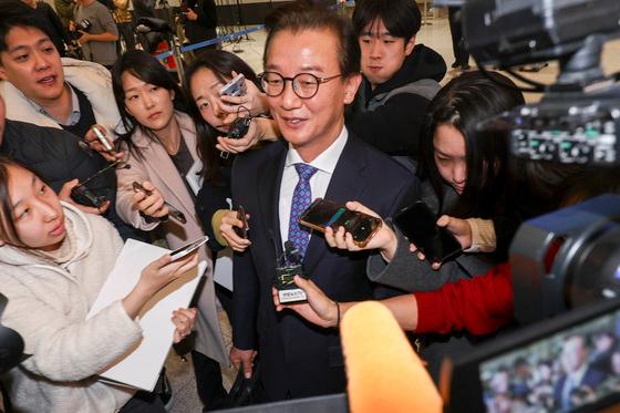 전재수 "한학자 자서전 들고 사진, 지역구 형님·누님 요청 어떻게 마다하나"