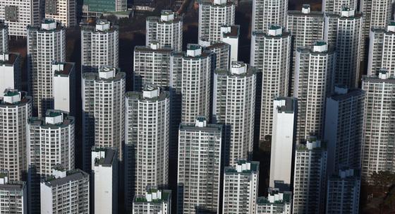 주식 팔아 집 샀다…6·27 규제 후 서울 아파트로 1.6조 유입