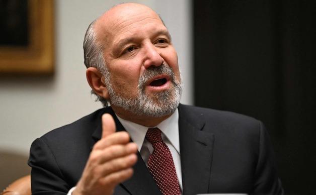 러트닉 "美 투자 안하면 100% 관세"…한국 반도체 압박