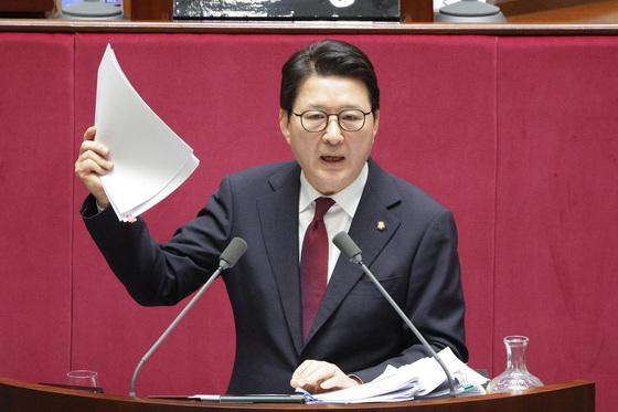 신동욱 "조국 '나경원 천정궁 방문 밝혀라'?…궁금하면 특검 찬성하라"