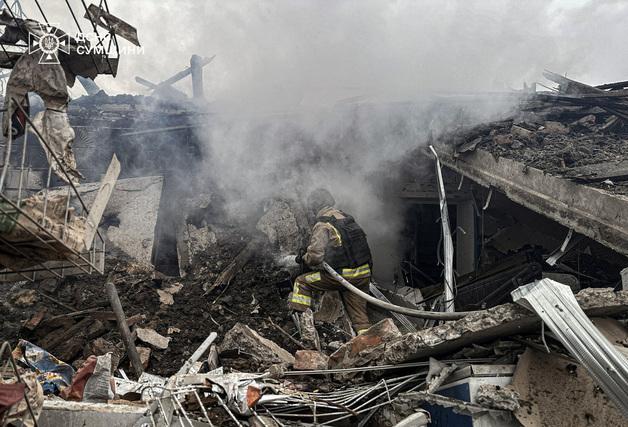 우크라, 장거리 드론 띄워 러 전투기 집중타격…성탄절 공습 차단