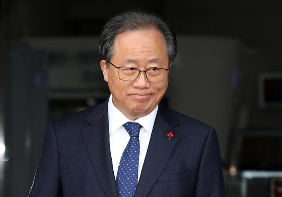 '특채 지시 혐의' 김석준 부산교육감, 항소심서 "이번 선거 출마"