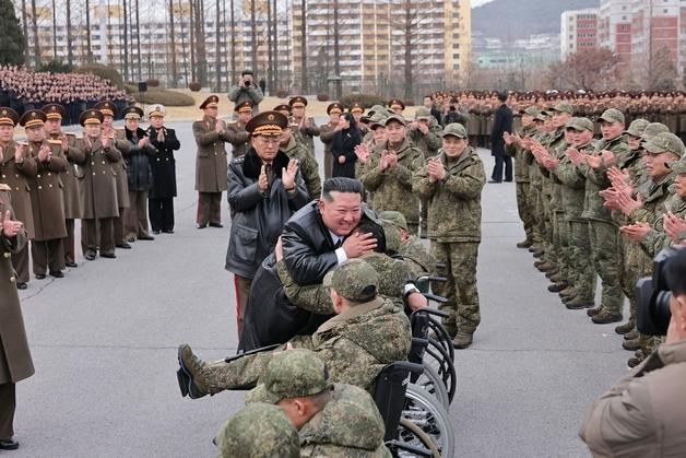 北, "해외작전 완수" 러 파병 528공병연대 귀국 공개