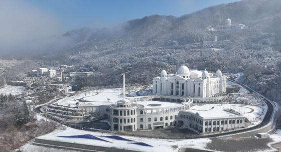 통일교 정치권 로비 수사 정점…경찰, 체포·연속 소환 압박