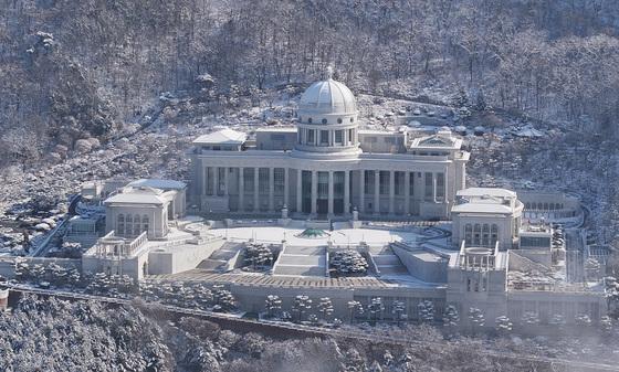 경찰, 전 통일교 간부 윤영호 배우자 '횡령 의혹' 수사 착수