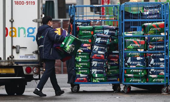 '쿠폰' 논란이 오히려 기회…쿠팡, 이용자수·거래액 '원상복귀'