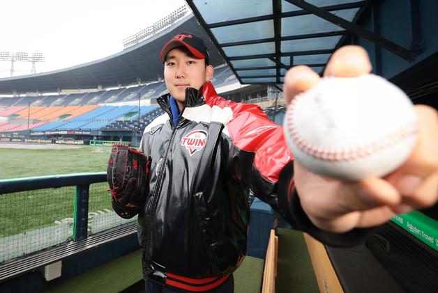 LG 차세대 에이스 손주영 "10년 차 내년엔 15승 하고 싶다"