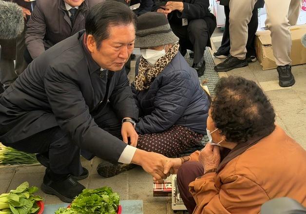 與, 강원 재탈환 본격 시동…GTX-B 연장·의료산업 해결 약속