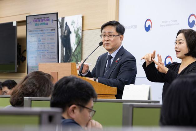 커피 테이크아웃 시 컵값 200원 '따로'…빨대는 요청할 때만(종합)