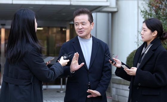 '민주당 돈봉투' 전현직 의원 2심 무죄…"檢, 위법 증거 수집"(종합)