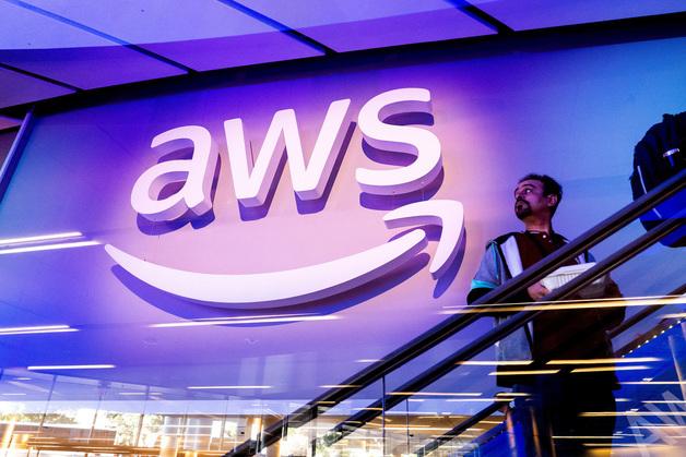 "트레이니움4에 NV링크 통합"…AWS·엔비디아 '적과동침' 배경은