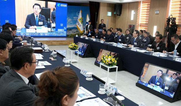 전남도 "완도, 해양치유·해조류산업 거점으로 도약"