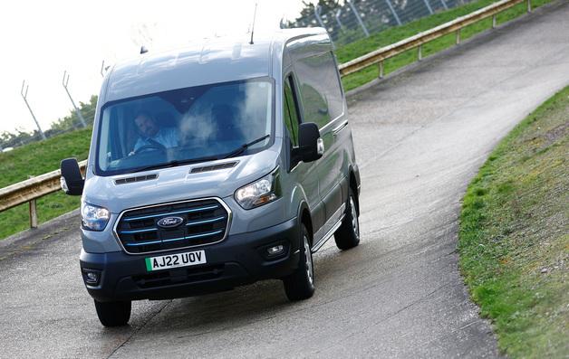 "美 전기차 줄취소"…K-배터리 타격 현실로, 가격 경쟁력에 사활