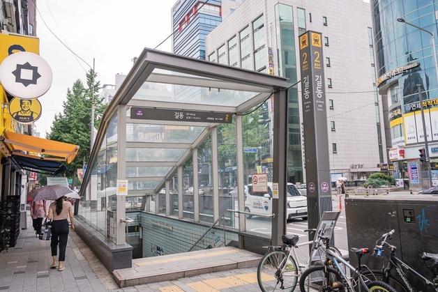 강동구, 5호선 길동역 에스컬레이터 설치 사업 내년 착공 위해 '총력'